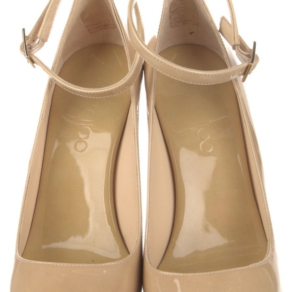 NWOB Jimmy Choo Beige Peep Toe Wedges - Picture 6 of 6